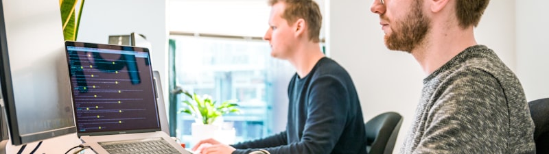 商业模式大赛海报 - 现代办公室团队头脑风暴